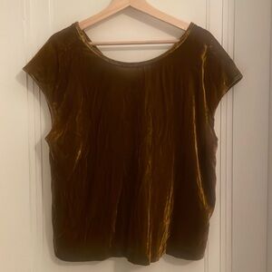 Super cute gold - brown top. Size large